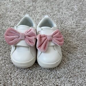 Gap White Sneakers with Pink Velvet Bow